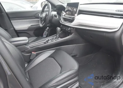 2024 Jeep Compass Latitude 4X4 from USA, damaged, VIN 3C4NJDBN5RT138796